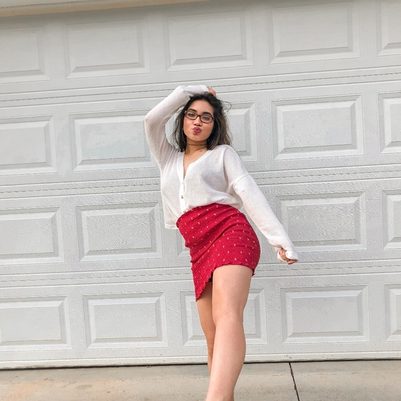 white sweater - Picture 3 of 4